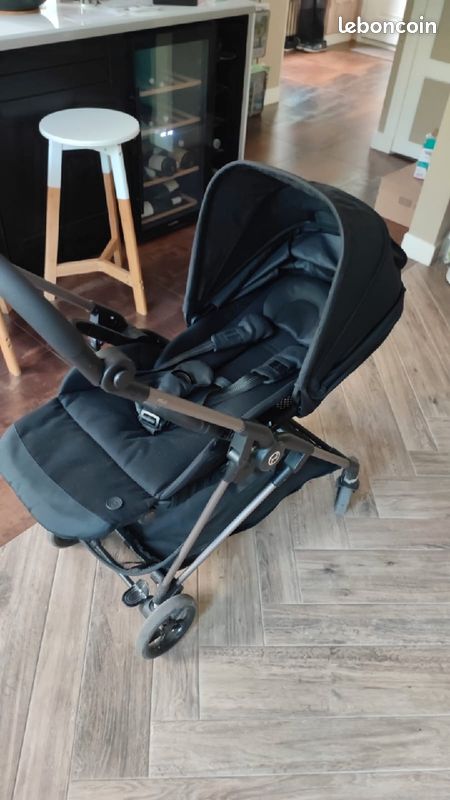 Poussette cybex Melio noir (image 2)