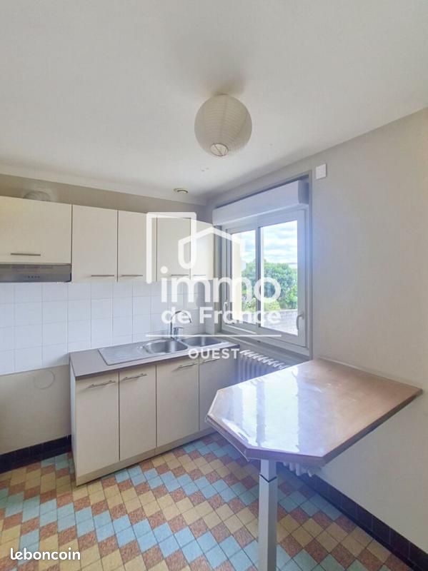 Appartement 3 pièces 66 m² · à Évron · 66 m² · 515 €