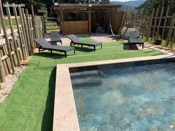 Terrain à piscine pour évènement