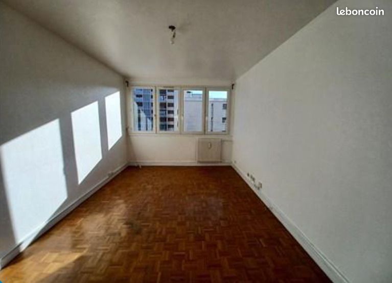 Appartement 3 pièces 60 m² · à Saint-Étienne · 60 m² · 593 €/mois