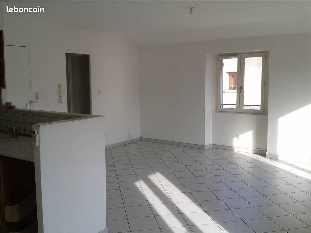 Appartement 3 pièces 62 m² · à Vaison-la-Romaine · 62 m² · 577 €