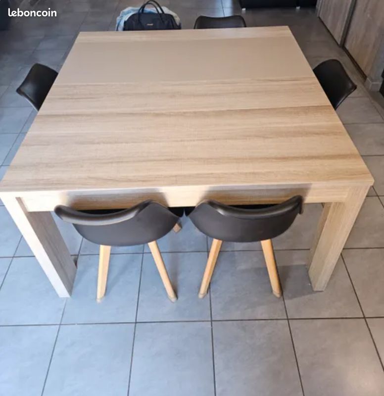 Table de salle à manger (image 1)