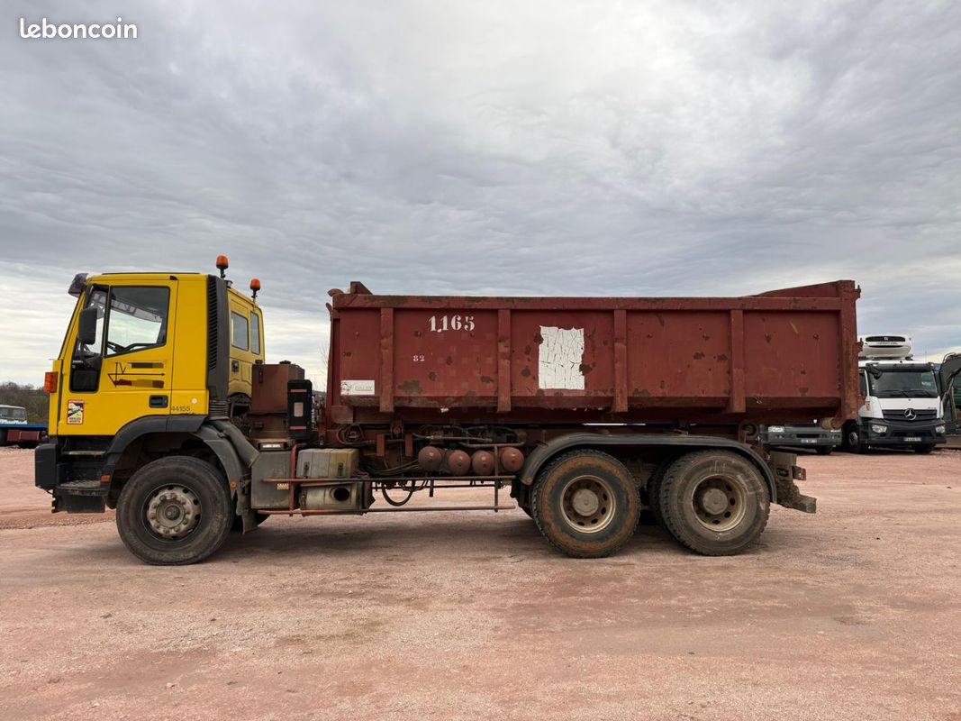 Iveco Trakker Ampliroll 6x4 (image 11)