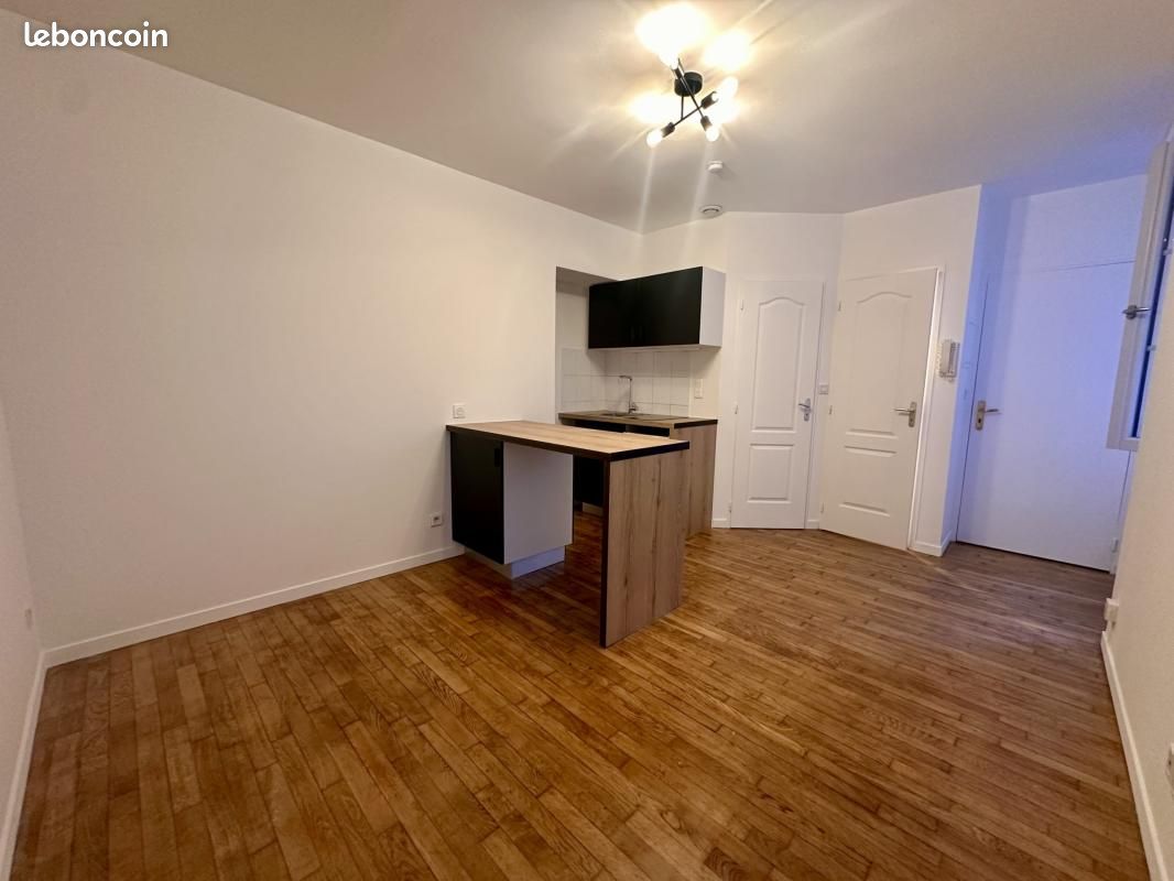 Appartement 1 pièce 17 m² · à Dole · 17 m² · 445 €