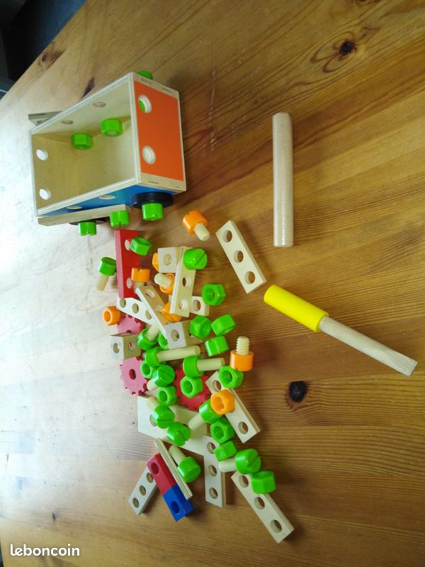 Jeux de construction en bois (image 1)