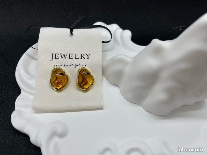 Boucle d’oreille (image 6)