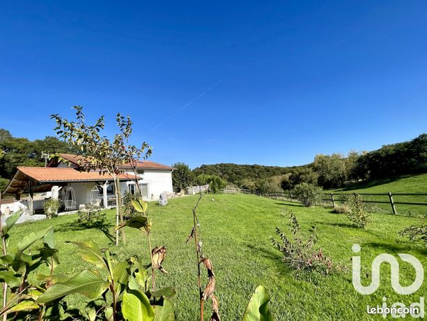 Propriété 7 pièces 200 m²