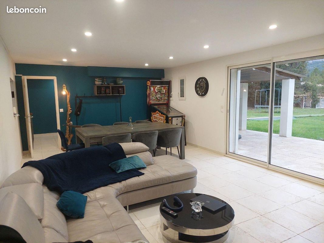Vente | Maison T6 | 6p | 4ch | 160 m² | Châteauneuf-le-Rouge | Terrasse · Piscine (image 5)