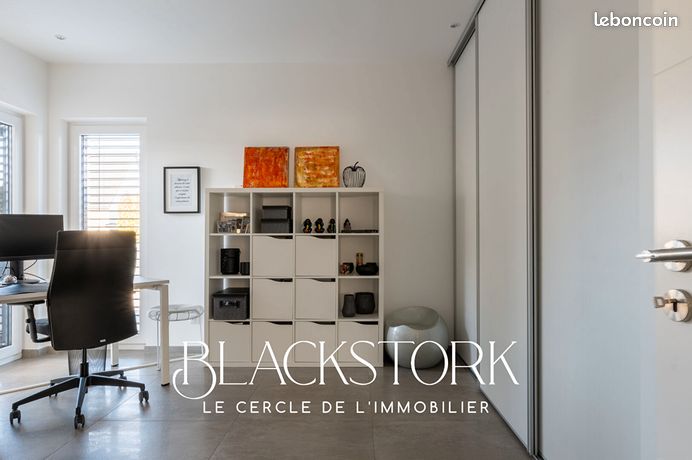 https://img.leboncoin.fr/api/v1/lbcpb1/images/8d/46/39/8d4639b41a591b41cbe1b57d38ab8b3ca27c4e3a.jpg?rule=ad-image