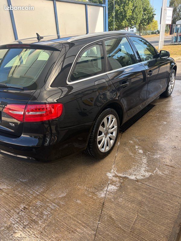 Audi A4 2012 multitronic noir 157410km (image 3)