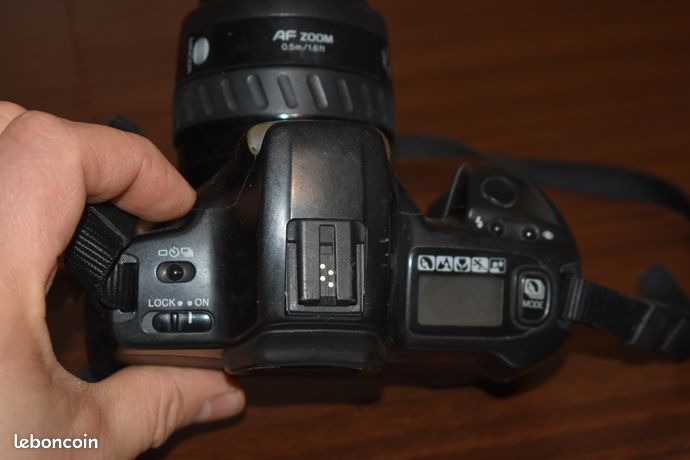 Appareil photo argentique minolta Dynax 300si + objectif 35-70mm