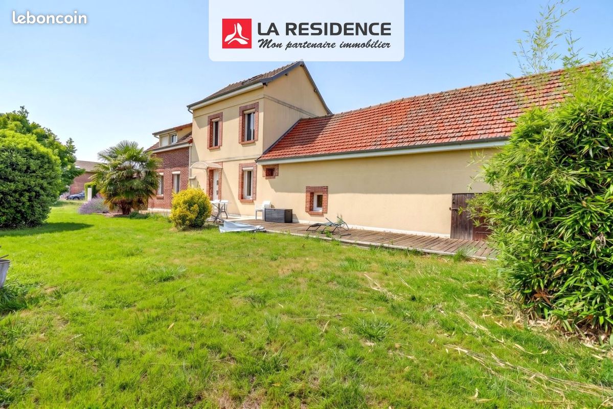 Maison 7 pièces 147 m² · à Pîtres · 147 m² · 218 000 €
