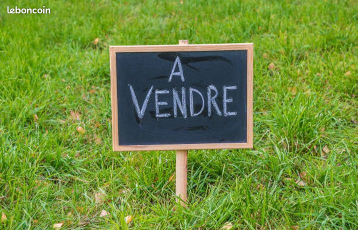 Terrain 3 030 m² Villecresnes