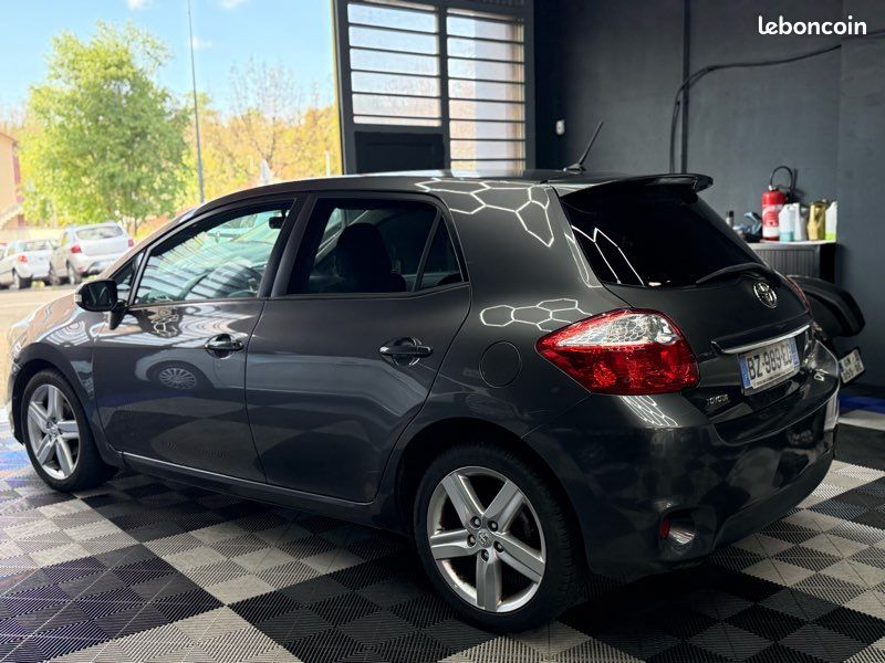Toyota auris phase 2 1.4 d4d 90cv ( reprise possible) (image 2)