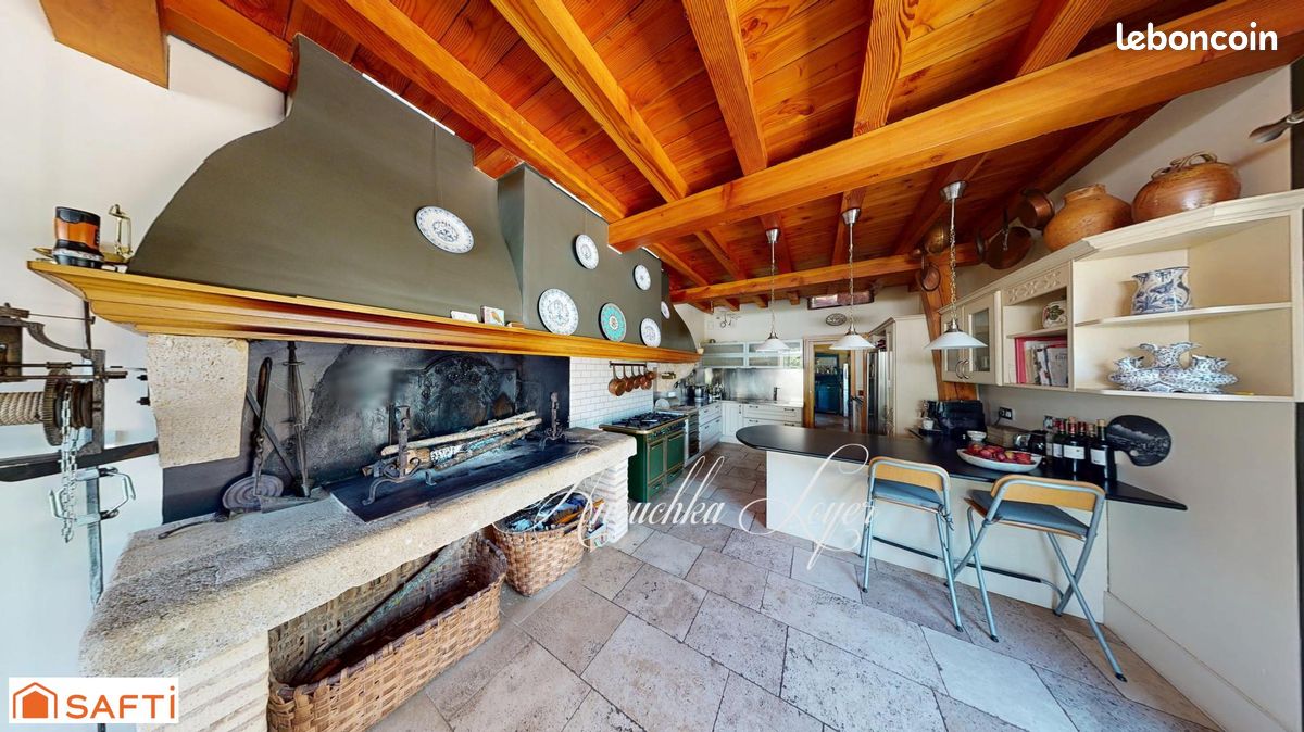 Propriété 9 pièces 308 m² (image 7)