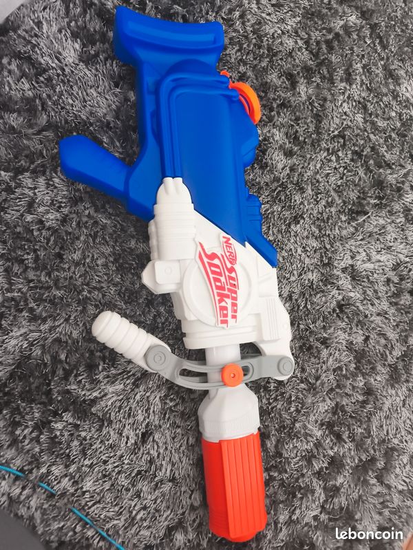 Nerf à eau Super Soaker (image 1)