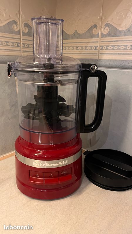 KitchenAid Robot Pâtissier - Artisan - Robot cuisine multifonctions à Bol relevable - Batteur avec 4 accessoires et bol en inox de 5,6 L - Rouge empire