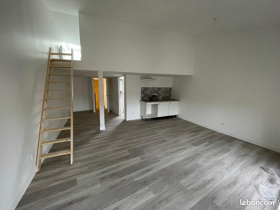 Appartement 1 pièce 42 m² · à Bourg · 42 m² · 500 €