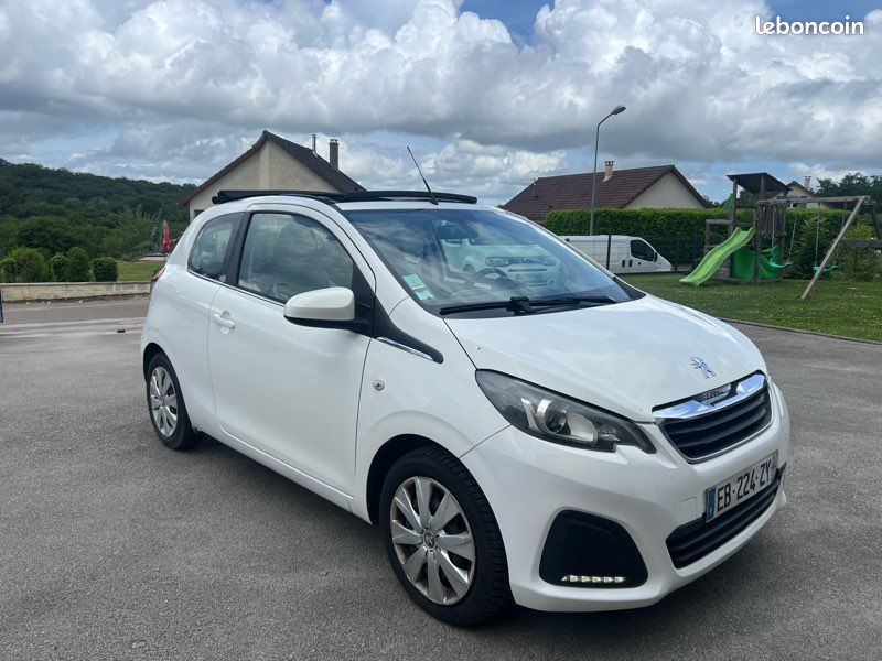 Peugeot 108 Vti 70 ch toit panoramique ouvrant/Bluetooth/feux led (moteur à chaîne) (image 2)
