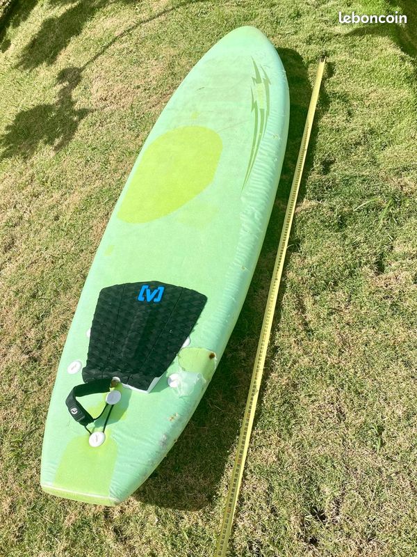 Vend planche de surf en mousse (image 1)