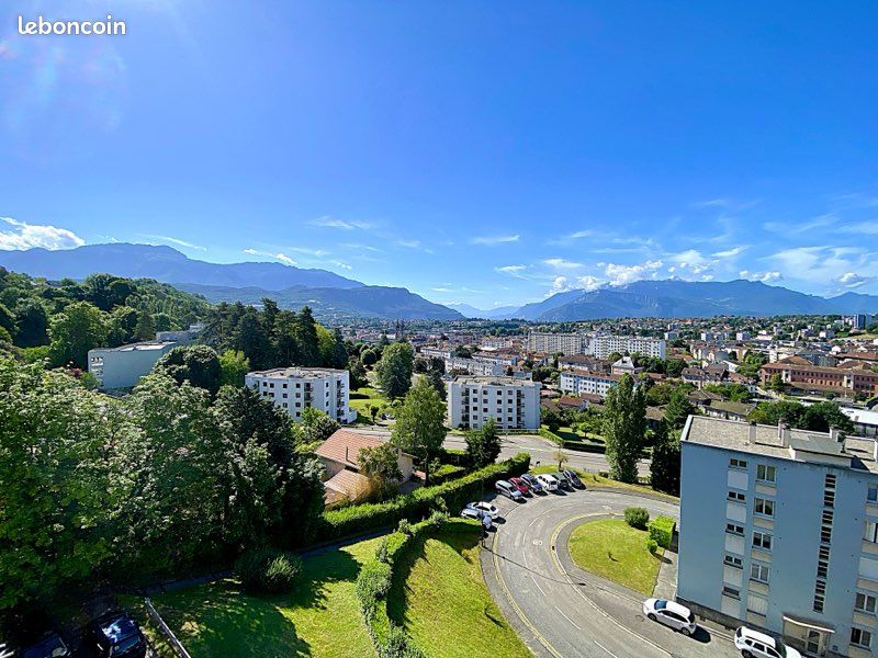Appartement 3 pièces 75 m² · à Voiron · 75 m² · 179 000 €