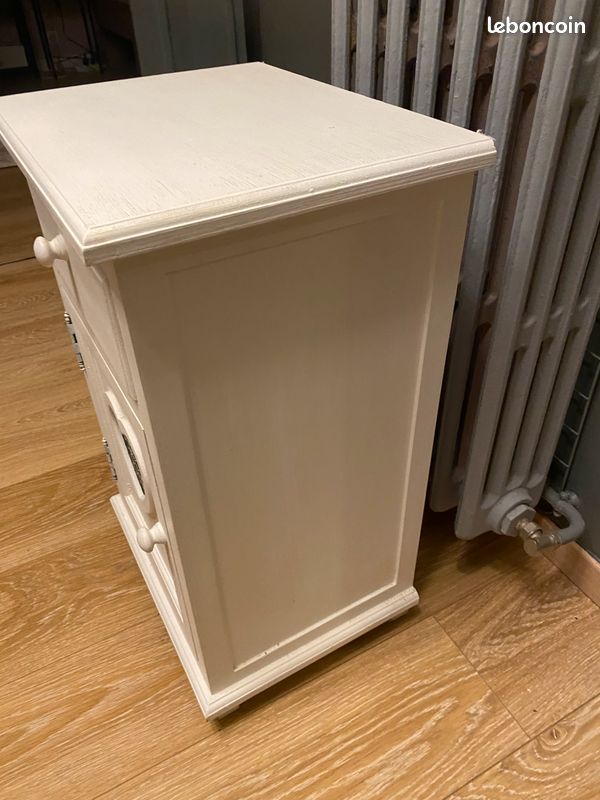 Commode (image 2)