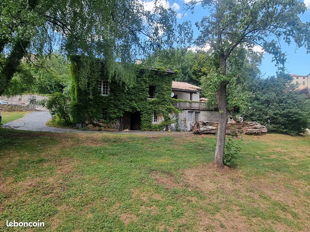 Maison 6 pièces 166 m² · à Belcaire · 166 m² · 214 900 €