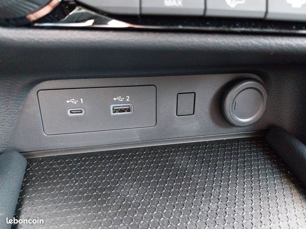 NISSAN Juke HYBRID 143 Business Edition (image 24)
