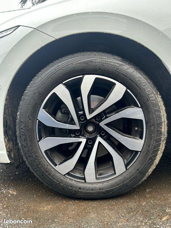 Volkswagen Golf 8 Active 2.0 tdi 150ch dsg7 ToitPano/Caméra/AffichageTêteHaute/GarantieVolkswagen2027 (image 7)