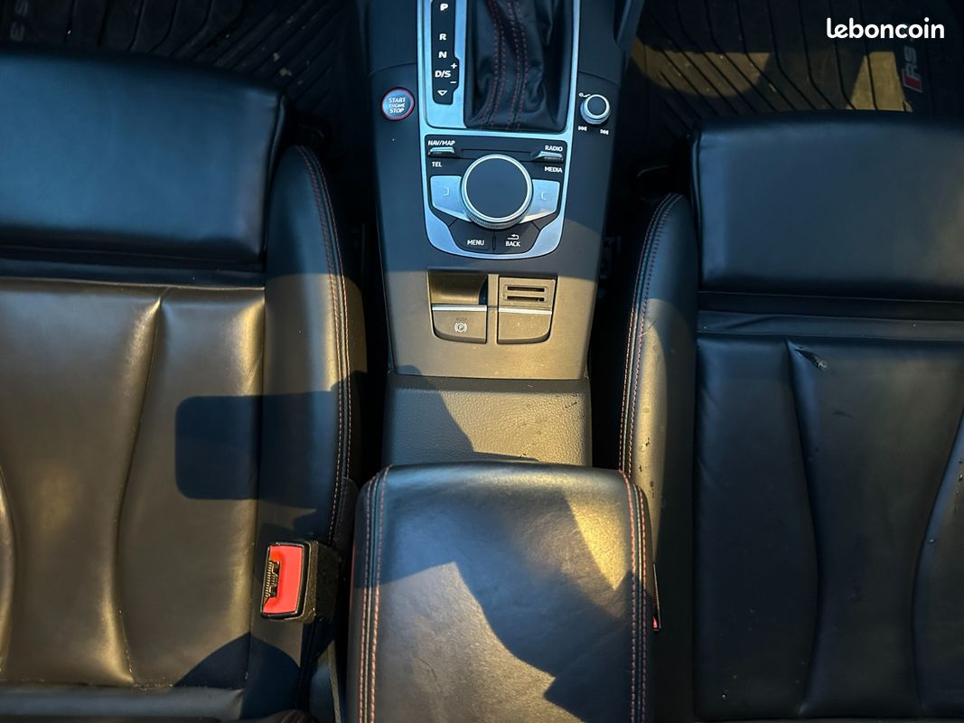 AUDI RS3 SPORTBACK Berline 2.5 TFSI DAZA 400 S tronic 7 Quattro Immat FR *Sieges RS / Toit ouvrant / Bang Olufsen (image 17)