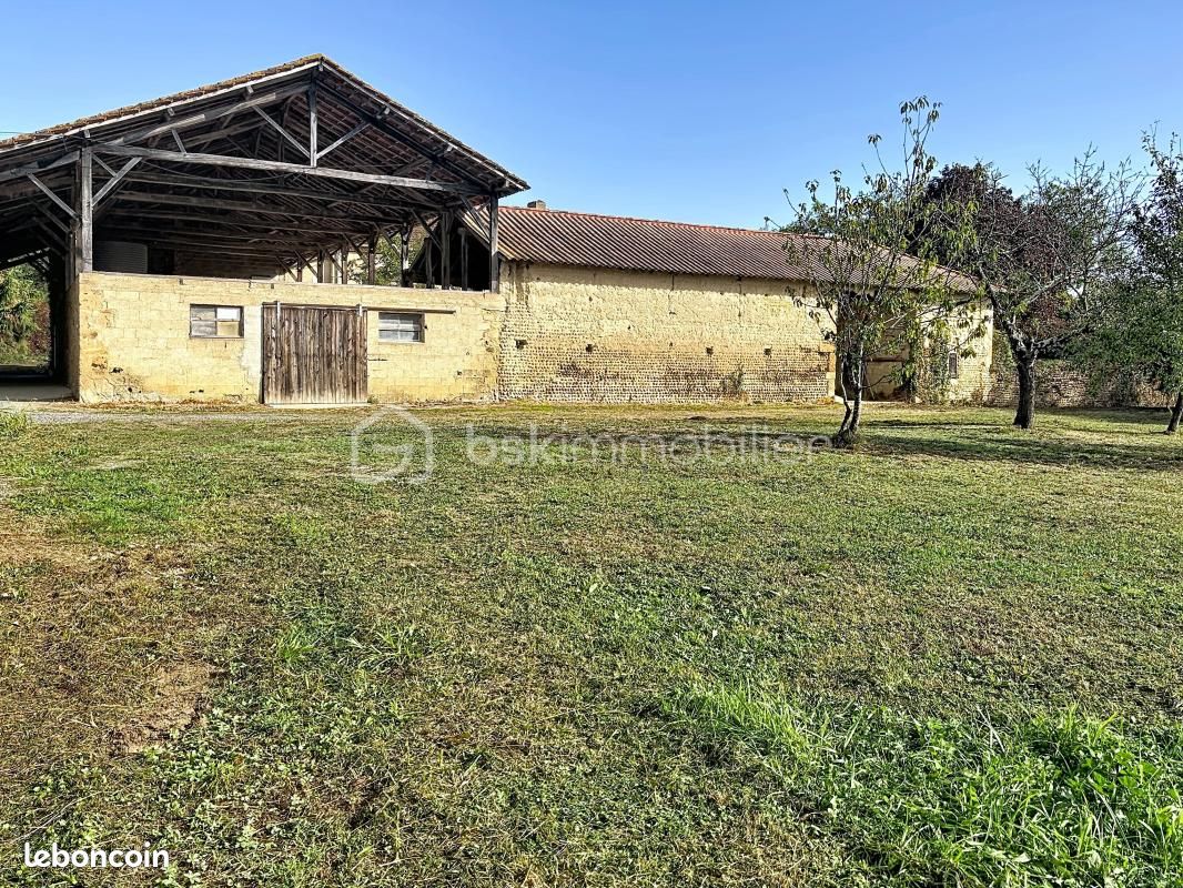 Maison 9 pièces 380 m² · à Mirande · 380 m² · 410 000 €