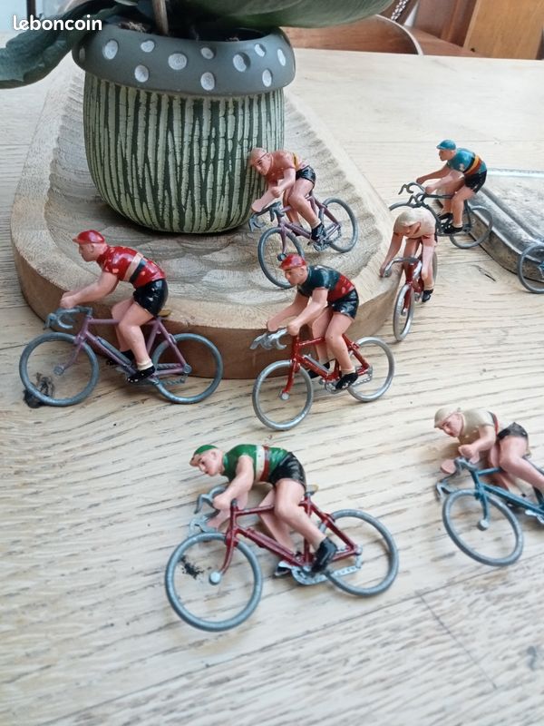 LOT DE 10 cyclistes Aludo en alu EUR 80,00 - FR
