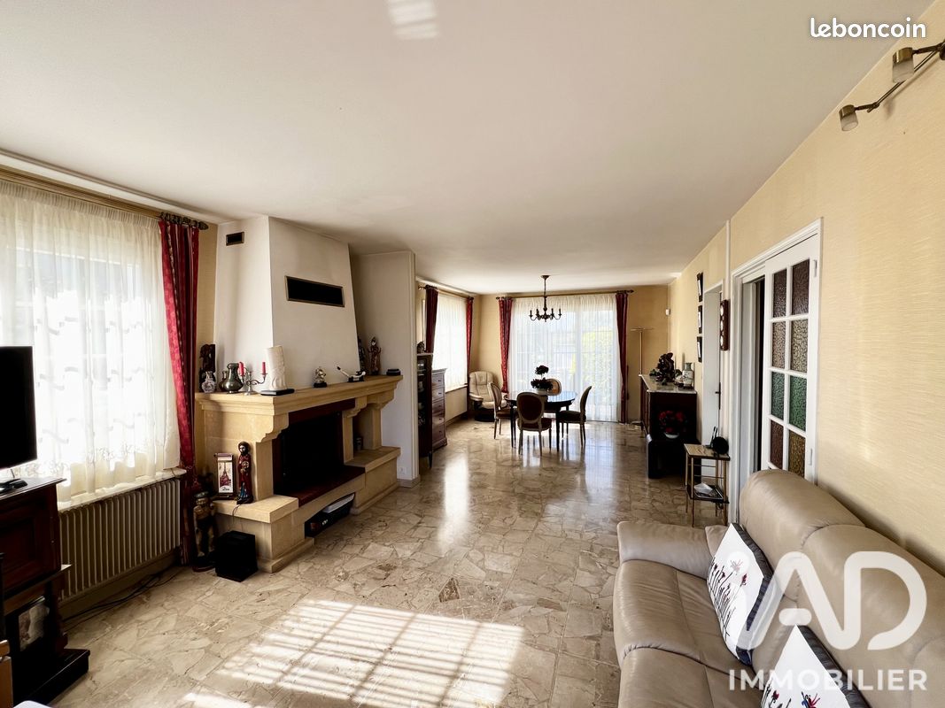Maison 7 pièces 157 m² · à Nanteuil-lès-Meaux · 157 m² · 369 000 €