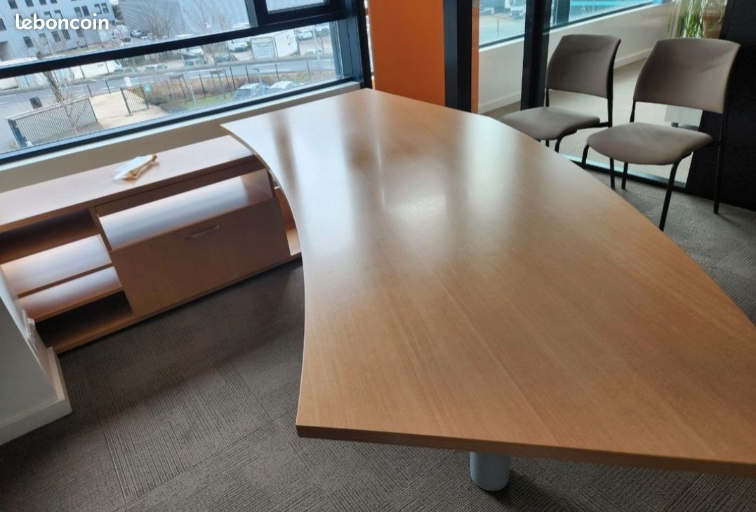 Bureaux d'angle arrondis (image 2)