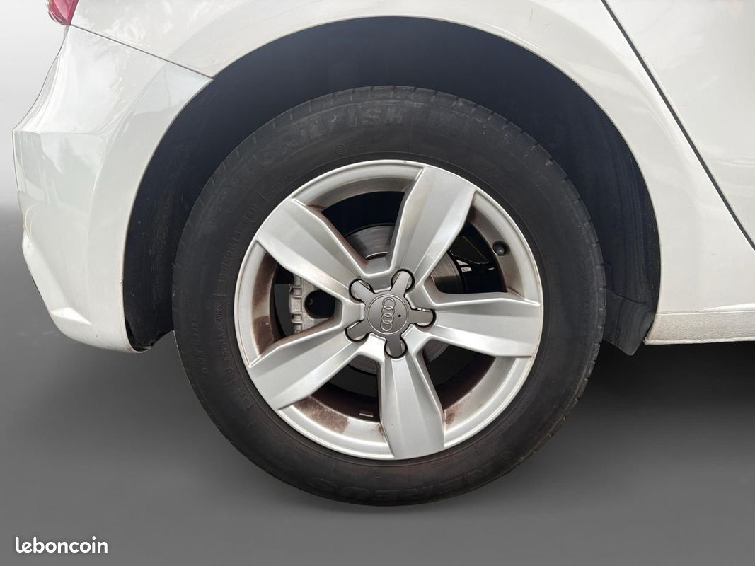 AUDI A1 SPORTBACK 1.4 TDI 90 Ambiente (image 15)