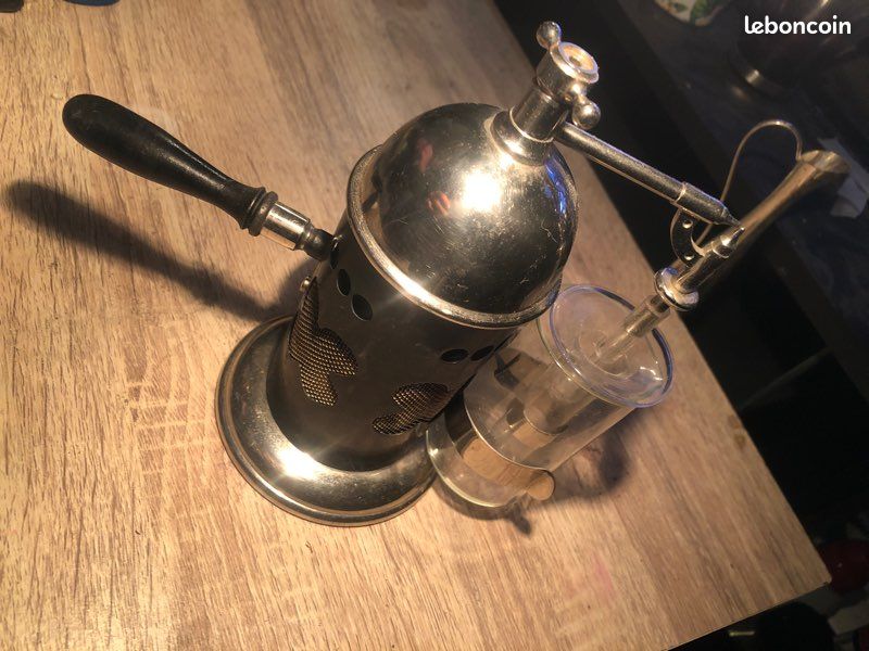 Ancien pulvérisateur médical (image 1)
