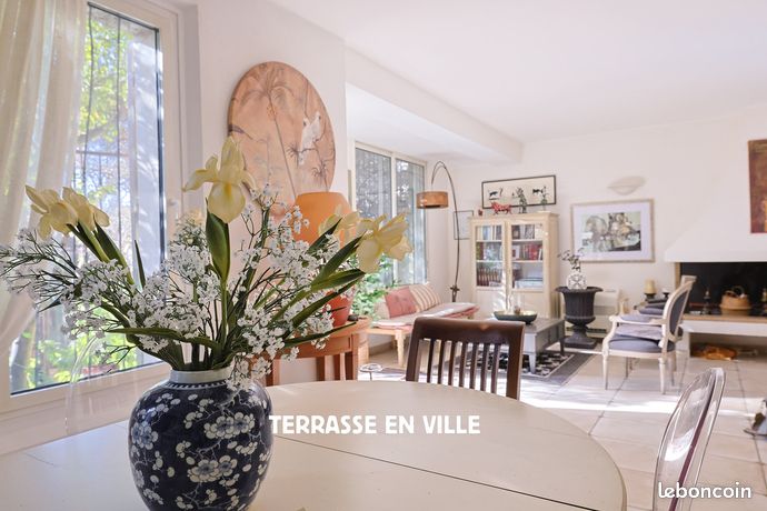 https://img.leboncoin.fr/api/v1/lbcpb1/images/8d/5c/22/8d5c22ac2a19021c7dcecfee9dc54408ef0a5e4d.jpg?rule=ad-image