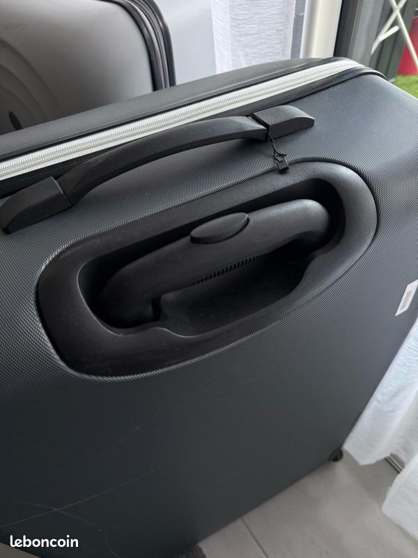 Lot 3 grosse valises soute 23kg (image 3)