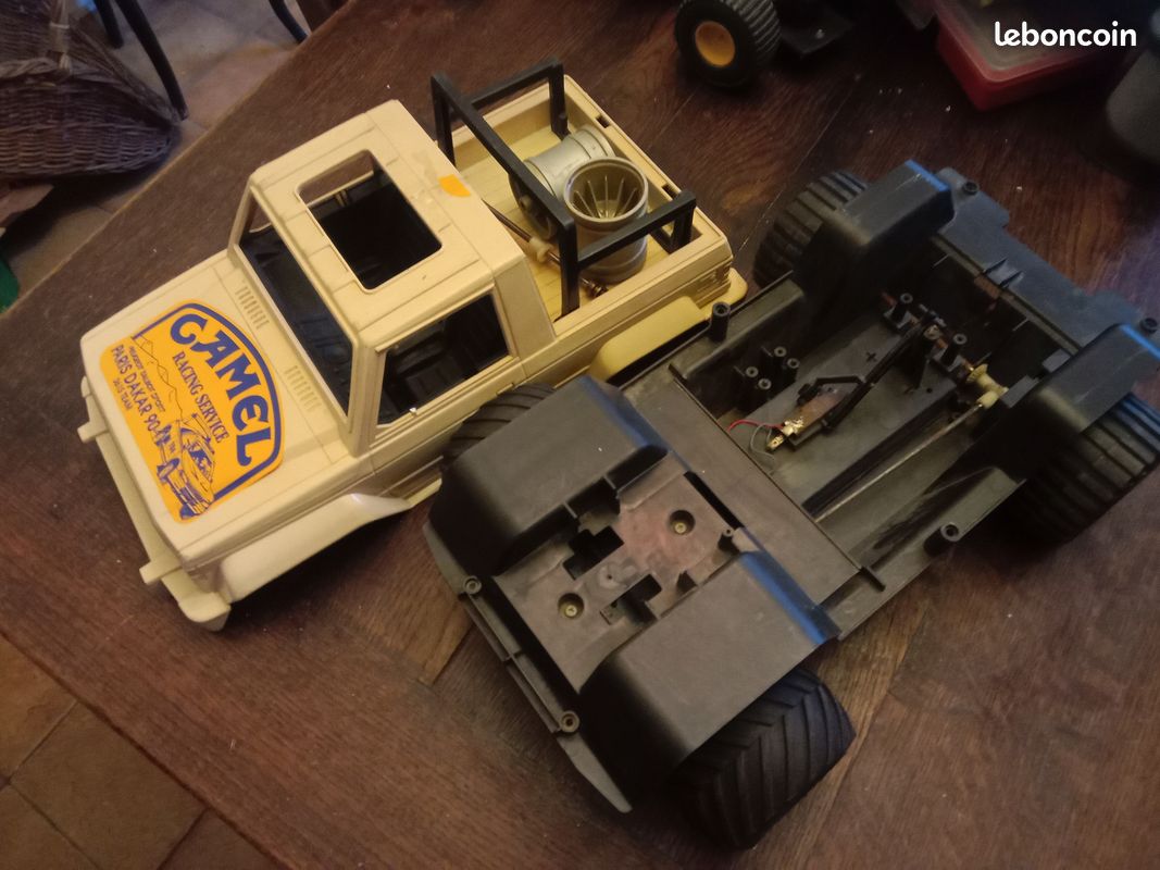 Collectors et Insolites - Toutes marques - Vintage TIN TOY JEEP TRANS AFRIQUE 4X4 SAFARI : maker