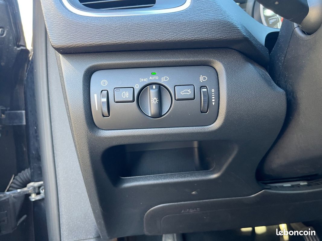 VOLVO V40 BUSINESS CAMERA DE RECUL /D2 120 Momentum Business Geartronic A (image 19)