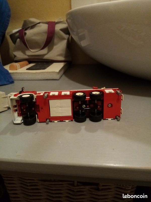 Camion De Pompier Mercedes SIKU – Grande échelle, échelle 1/55, Occasion
