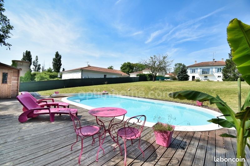 Maison 8 pièces 196 m² · à Billom · 196 m² · 288 000 €