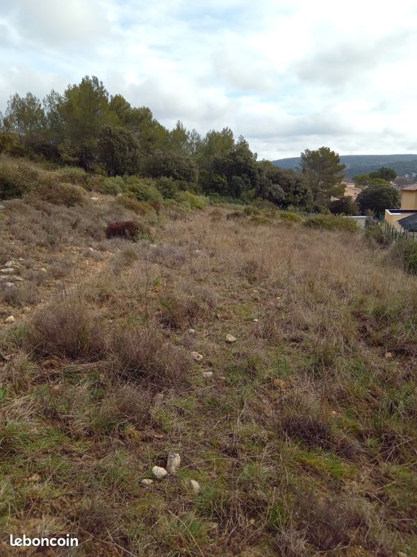 Terrain batir 750m2 · à Vailhauquès · 100 000 €