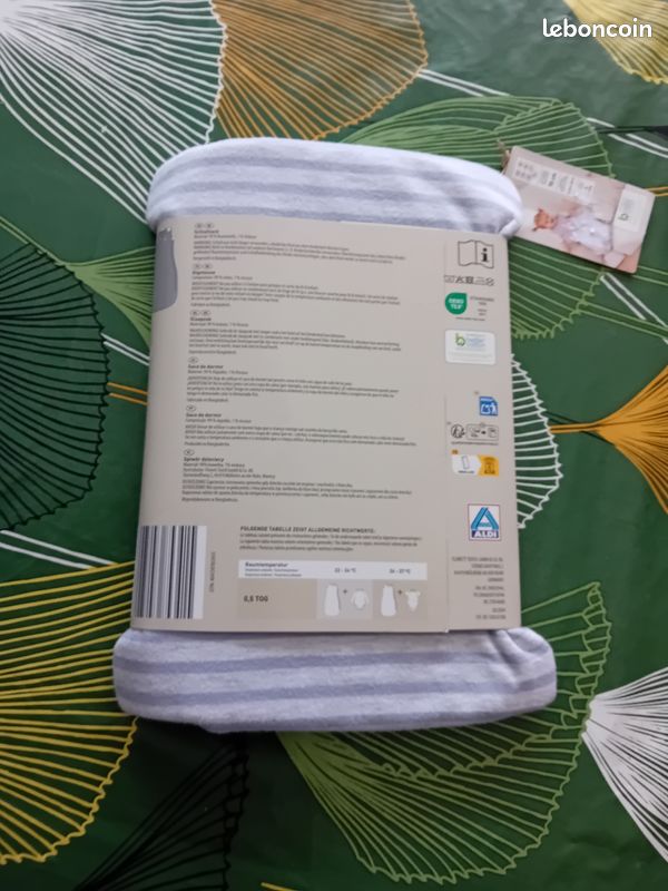 Gigoteuse Lily et Dan neuve 3-6 mois Vêtements bébé