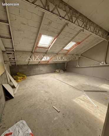 Plateau Brut à Aménager 84m² (sol) - Dernier Étage - Potentiel Loft