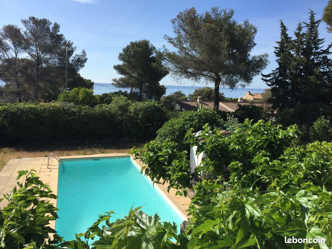 Villa piscine Golfe de ST Tropez. Les ISSAMBRES; PROMO dernière minute (image 3)