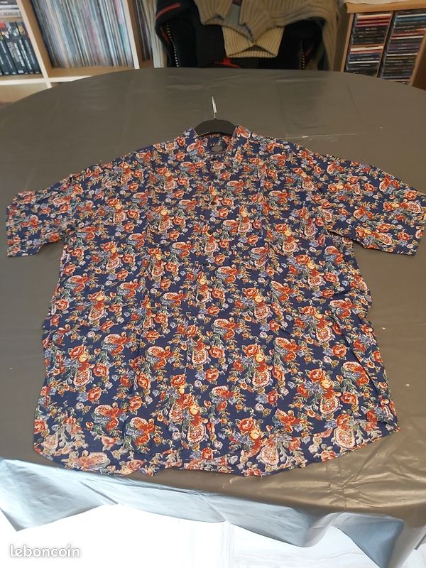 Chemise manche courte à motif floral de marque British Colony taille 39/40 (image 4)