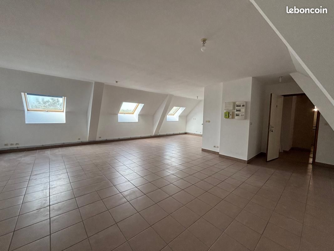 Appartement 4 pièces 95 m² · à Danizy · 95 m² · 730 €/mois