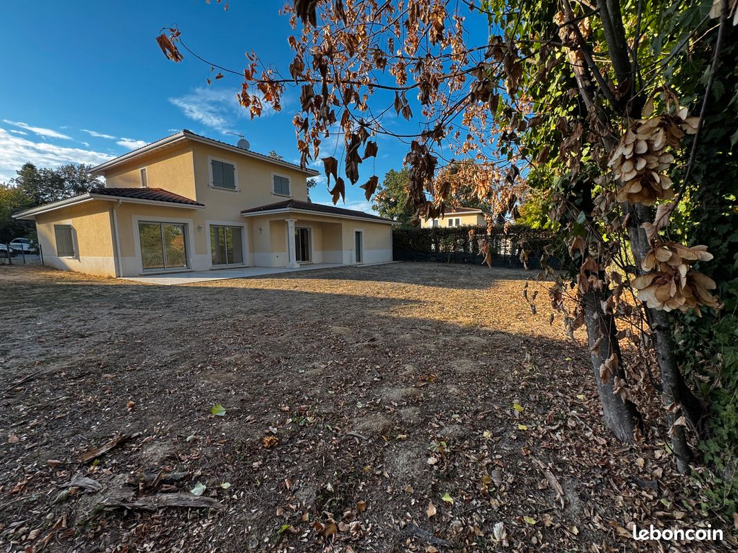 Maison 6 pièces 164 m² · à Rillieux-la-Pape · 164 m² · 560 000 €