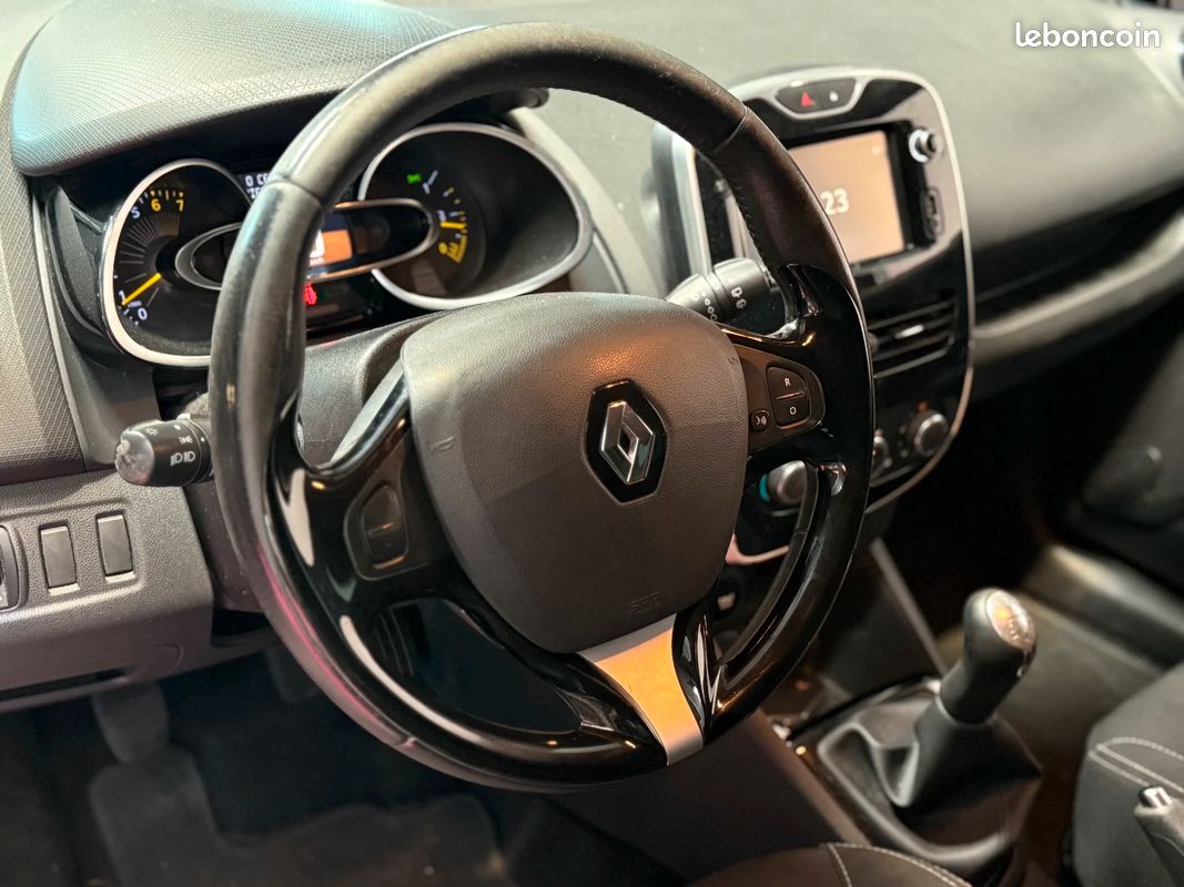 RENAULT CLIO IV 75 ch Limited/ ENTRETIEN A JOUR 7580 (image 15)